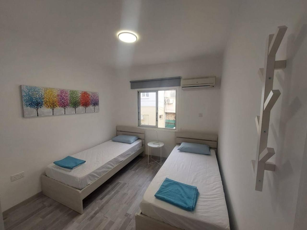 Apartment Amazing Two Bedroom *